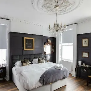 The Warren - Unique Belfast